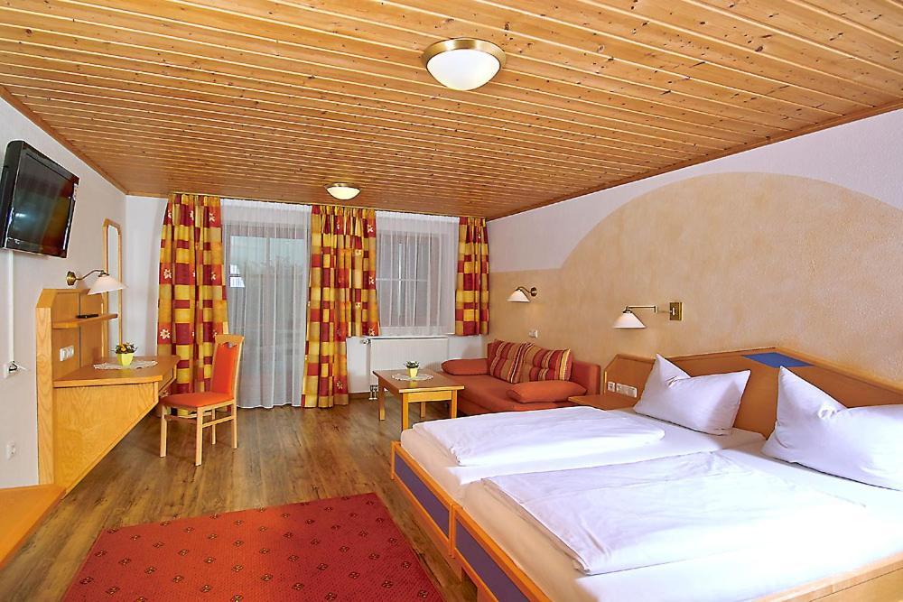Landhotel Wiesbauer Фюссен Экстерьер фото